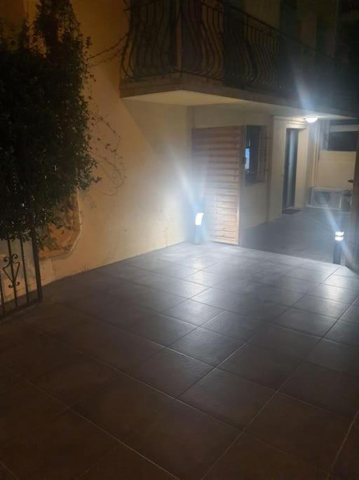 Superbe Appartement Avec Jacuzzi Et Exterieur Perpignan Bagian luar foto
