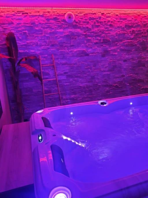 Superbe Appartement Avec Jacuzzi Et Exterieur Perpignan Bagian luar foto
