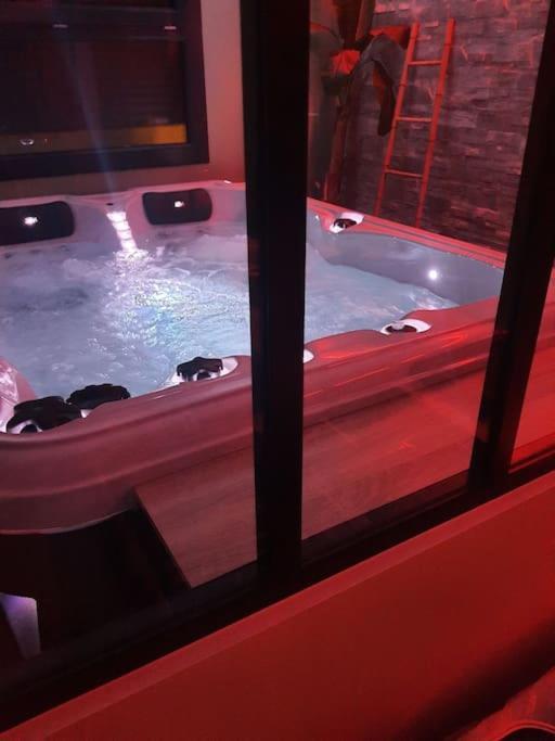 Superbe Appartement Avec Jacuzzi Et Exterieur Perpignan Bagian luar foto